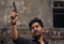 पिस्तौल वाली ‘समाजसेवा’ का अंत! सोशल मीडिया का शेर कानून के सामने ढ़ेर, भरत तिवारी मामले पर बहस तेज