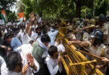 जंतर-मंतर पर गरमाया आंदोलन, प्रदर्शनकारियों पर लाठीचार्ज, दिल्ली में बढ़ा तनाव