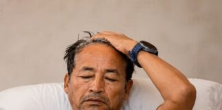 जंतर-मंतर पर बड़ा एक्शन! भूख हड़ताल पर बैठे सोनम वांगचुक को पुलिस ने पहुंचाया अस्पताल