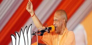 गाजीपुर में गरजे योगी, बोले- ‘मैंने माफिया को मिट्टी में मिलाया’, सपा उनकी कब्रों पर फातिहा पढ़ रही