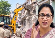 चलाओ बुलडोजर! दिल्ली में CM रेखा गुप्ता का बड़ा एक्शन, अवैध निर्माण पर ताबड़तोड़ कार्रवाई