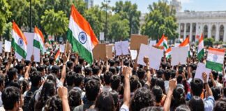 कनॉट प्लेस से मंडी हाउस तक हलचल, तिरंगा मार्च के बीच अभिजीत दीपके और नेहा बोरा हिरासत में